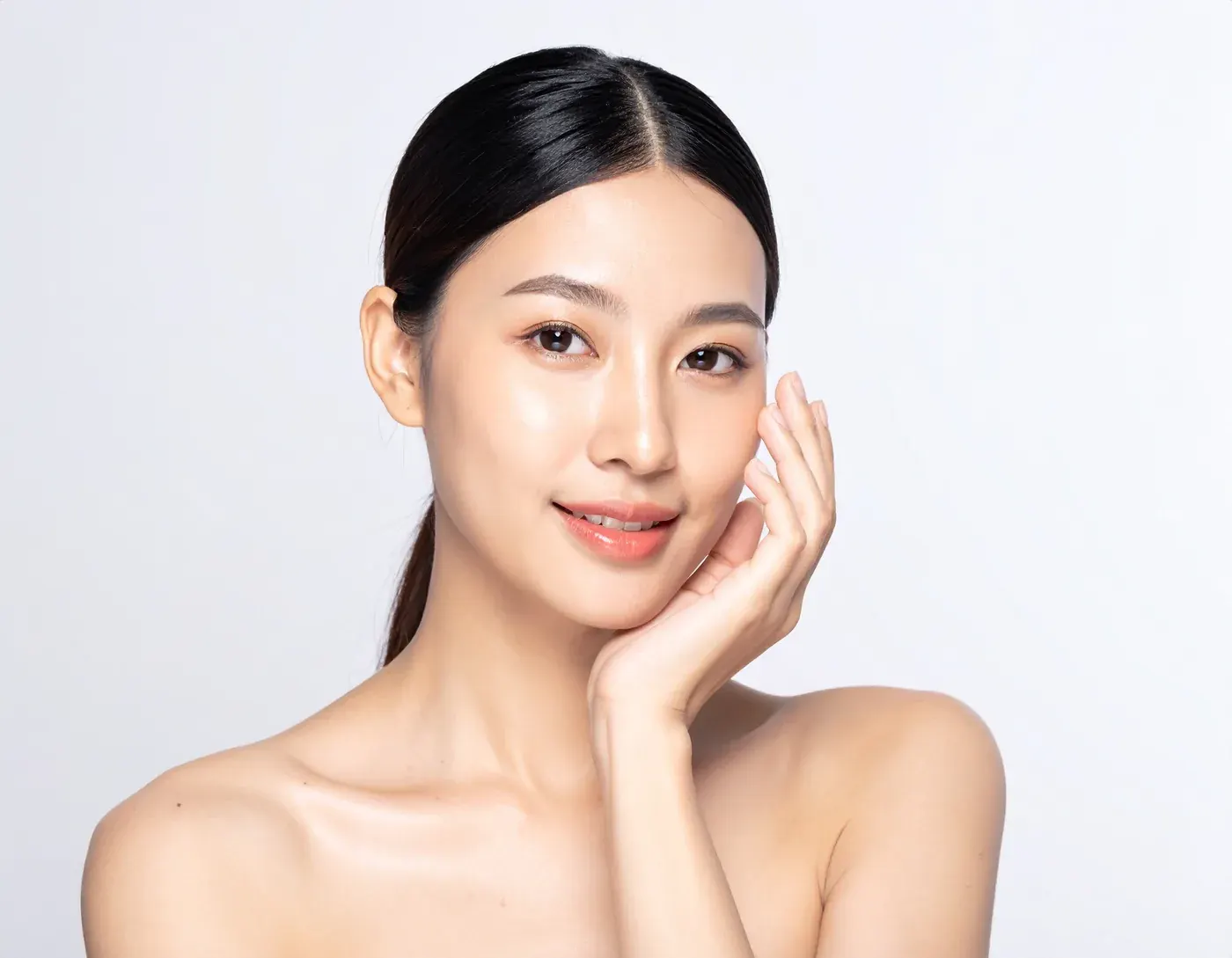 Làn da mặt mịn sau điều trị sẹo mụn