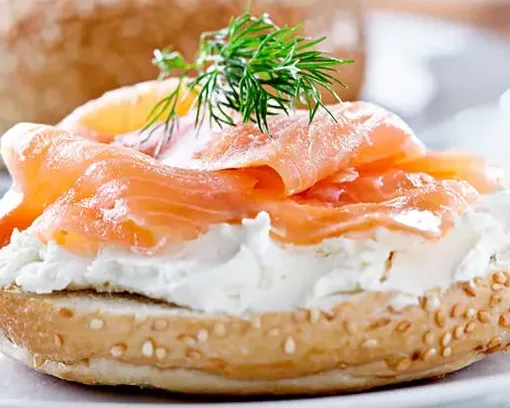 Bagel cá hồi