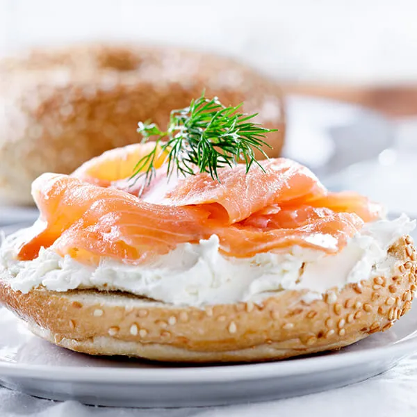 Bagel cá hồi